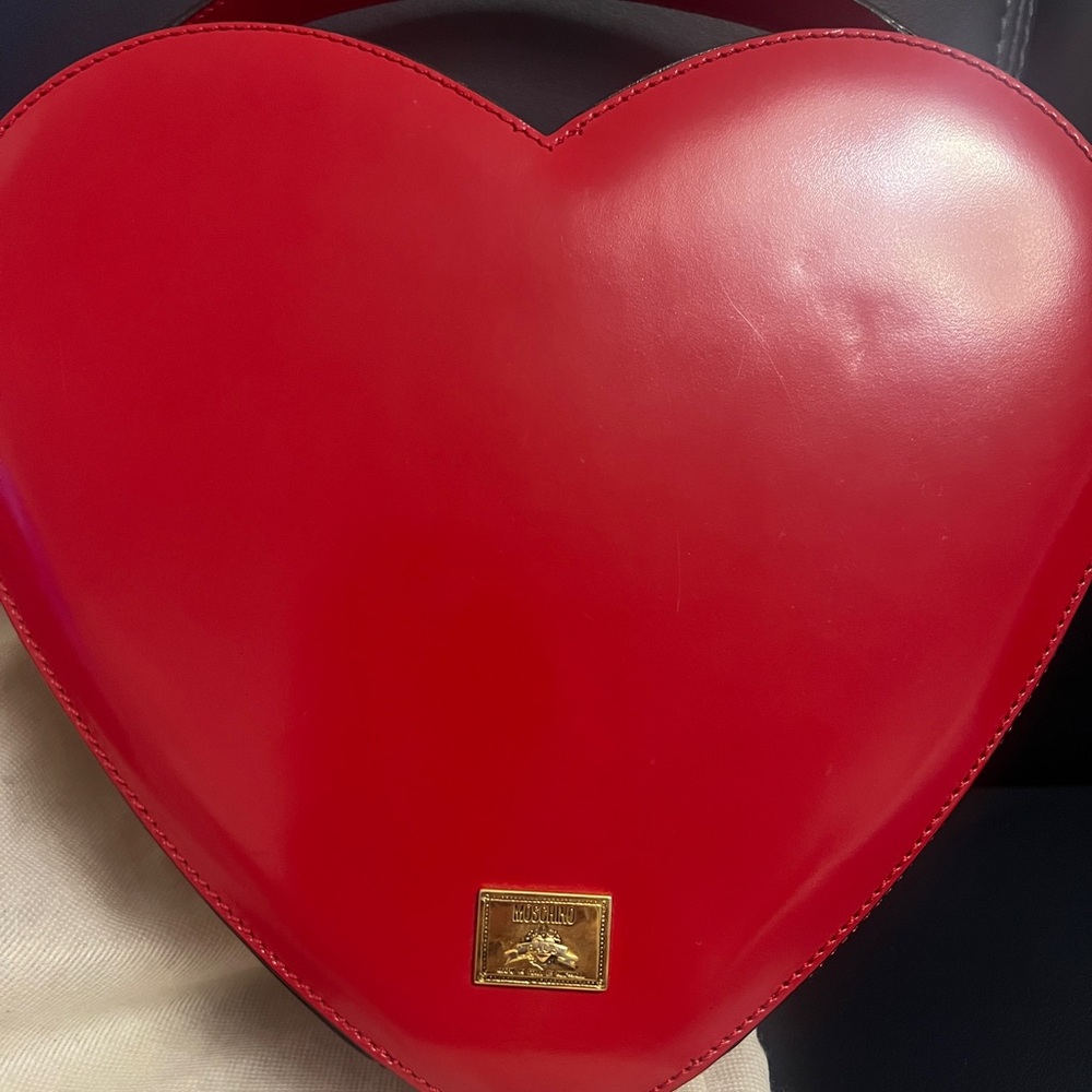 Moschino Redwall Heart Bag